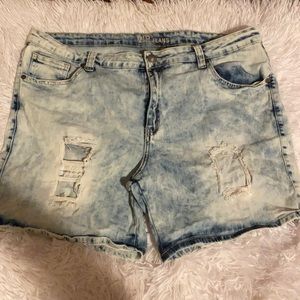 Like new acid wash denim shorts.